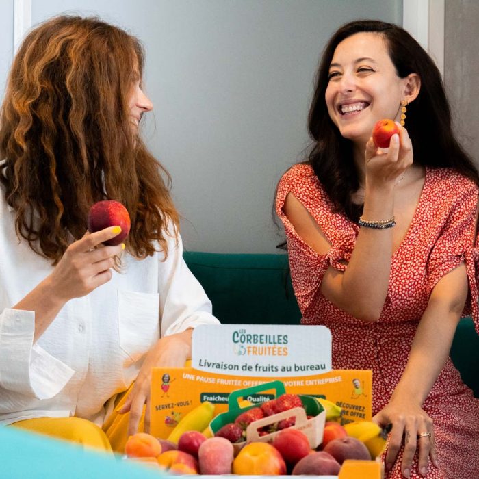 corbeille de fruits au bureau